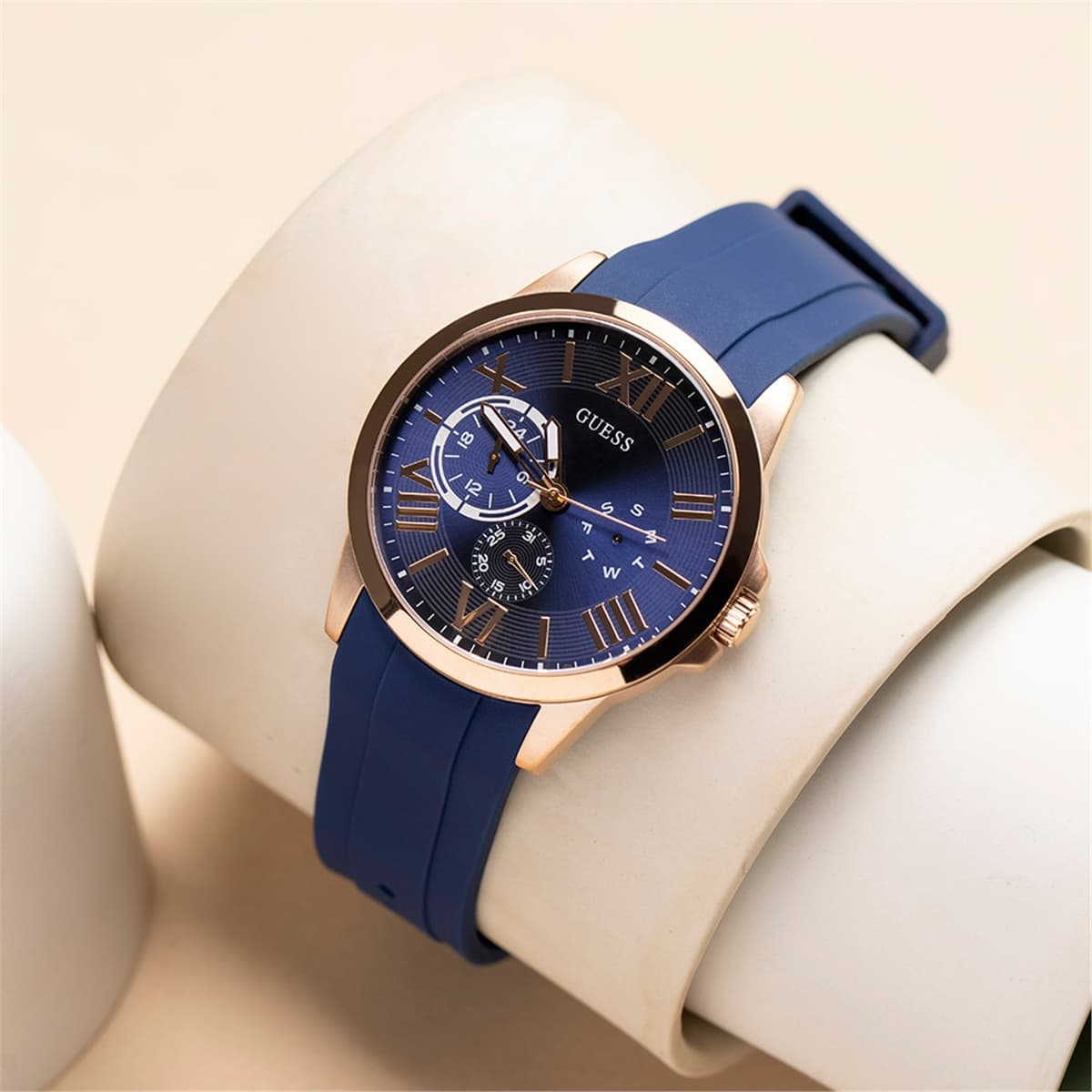 Guess GUGW0012G3 Erkek Kol Saati 4