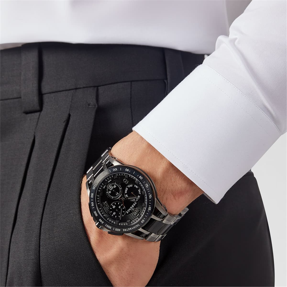Versace VRSCVERB00618 Erkek Kol Saati 4